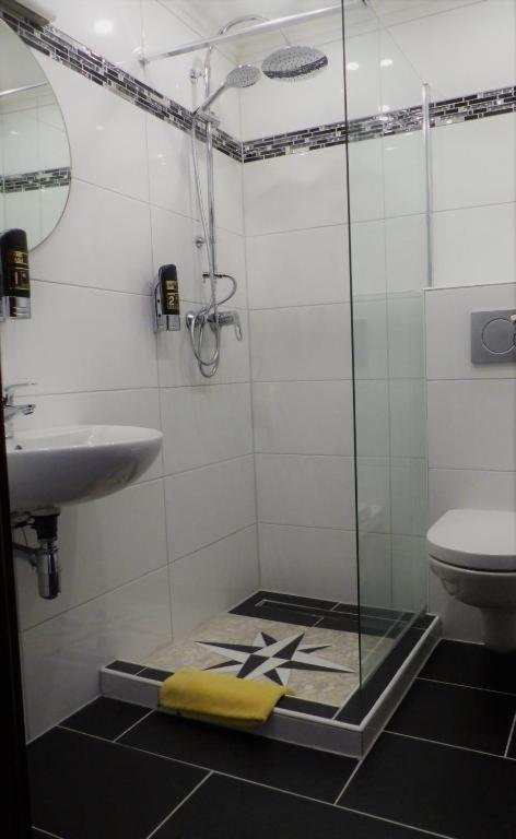 Hotel Duemptener Hof مولهايم ان الرور دير المظهر الخارجي الصورة